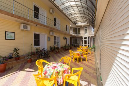 зеленый двор